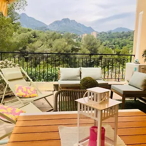 Apartment Mon Avec Terrasse Et Piscine, Roquebrune-Cap-Martin