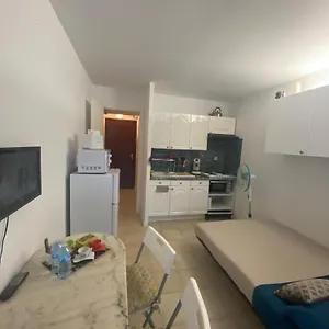 Joli Neuf Av Terrasse à 50 M De La Et Gare Roquebrune-Cap-Martin